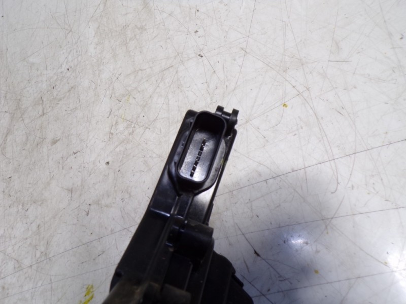 Recambio de cerradura puerta delantera izquierda para kia ceed 1.6 crdi cat referencia OEM IAM 81310J7010 81310J7010 CD051LHDD