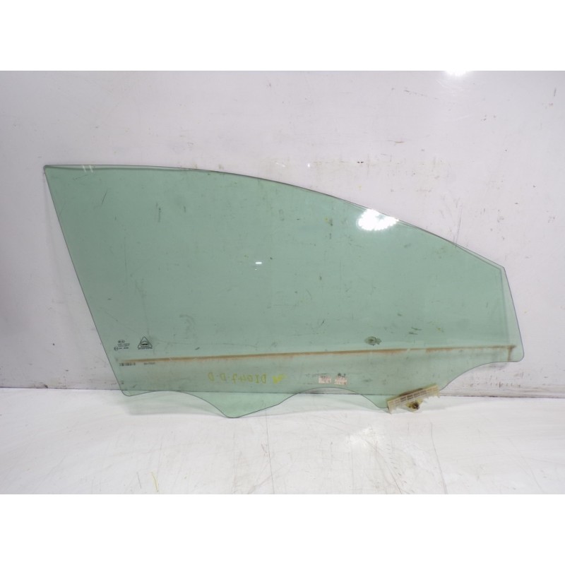 Recambio de cristal puerta delantero derecho para kia ceed 1.6 crdi cat referencia OEM IAM 82420J7000  