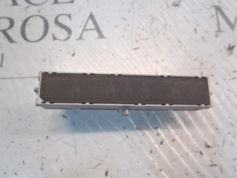 Recambio de pantalla multifuncion para peugeot 207 sport referencia OEM IAM  9665103980 