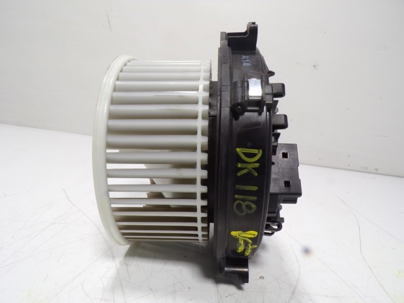 Recambio de motor calefaccion para opel astra k lim. 5türig dynamic referencia OEM IAM 13497776 0130309503 F011500116