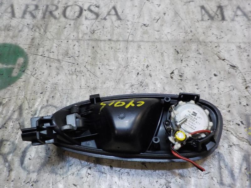 Recambio de maneta interior delantera derecha para seat leon (1p1) 1.9 tdi referencia OEM IAM 5P0837114B1UQ  