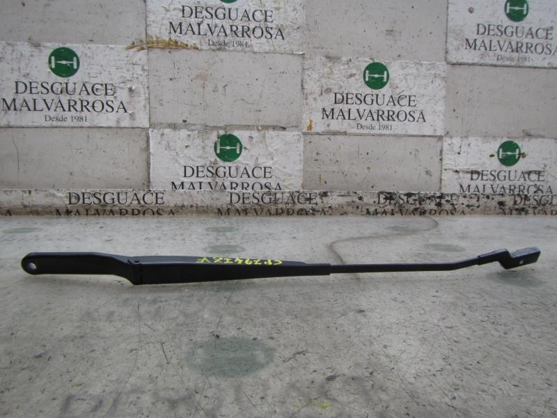 Recambio de brazo limpia delantero izquierdo para peugeot 308 confort referencia OEM IAM   