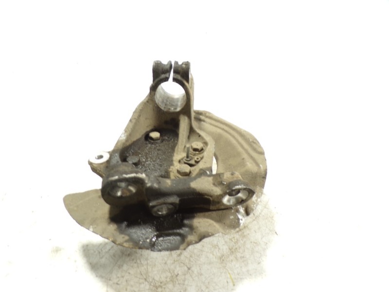 Recambio de mangueta delantera izquierda para bmw serie 1 coupe (e82) 118d referencia OEM IAM 31216793923  