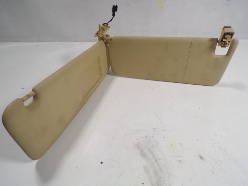 Recambio de parasol derecho para volkswagen touareg (7l6) 3.0 v6 tdi dpf referencia OEM IAM 7L6857552AQ3B4  