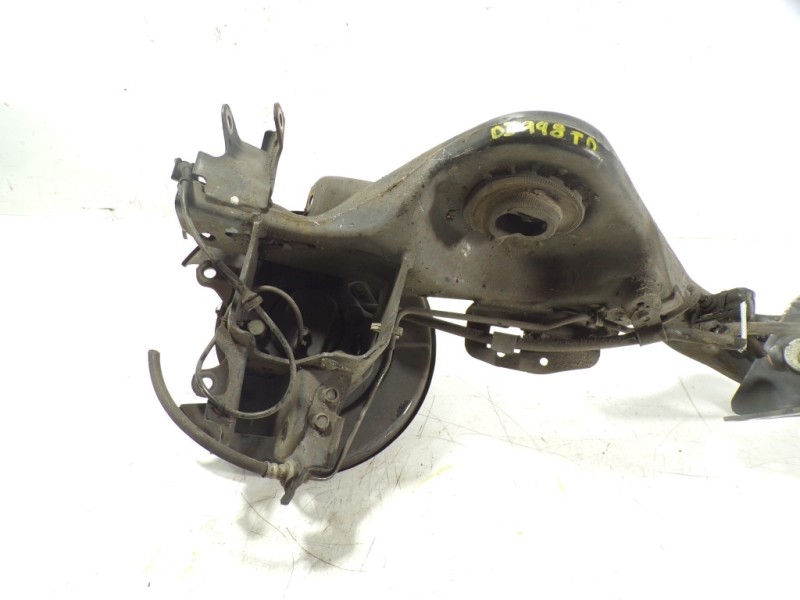 Recambio de mangueta trasera derecha para nissan qashqai (j10) 1.5 dci turbodiesel cat referencia OEM IAM 55501JD00A  