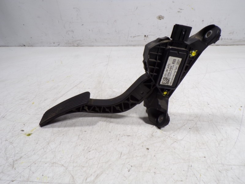 Recambio de potenciometro pedal para kia ceed 1.6 crdi cat referencia OEM IAM 32700G4200 32700G4200 F1821222730