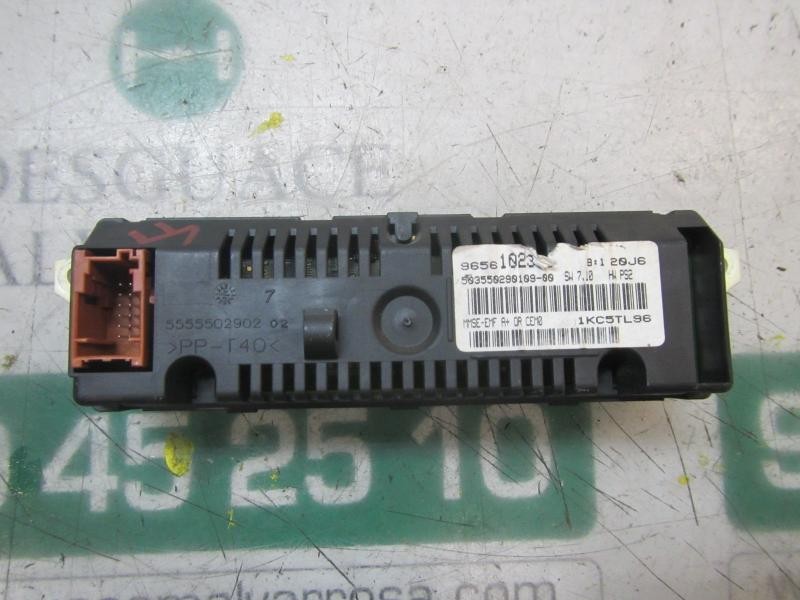 Recambio de pantalla multifuncion para peugeot 207 1.4 hdi referencia OEM IAM   