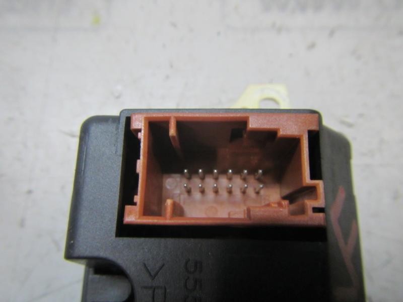 Recambio de pantalla multifuncion para peugeot 207 1.4 hdi referencia OEM IAM   