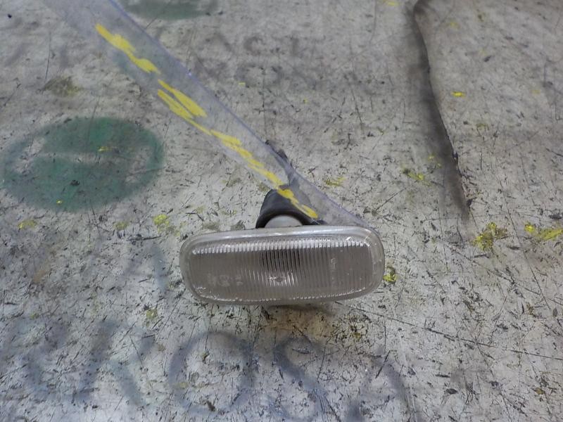 Recambio de piloto lateral izquierdo para audi tt (8n3/8n9) 1.8 20v turbo referencia OEM IAM 8N0949127A  