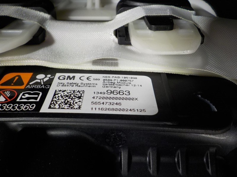 Recambio de salpicadero para opel astra k lim. 5türig 1.6 cdti dpf referencia OEM IAM 39085189  13499663