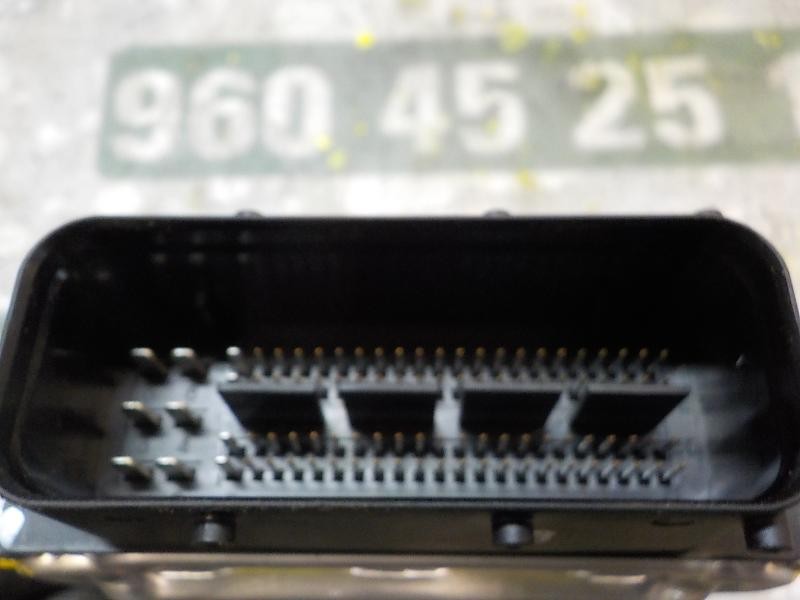 Recambio de centralita motor uce para hyundai i10 1.1 12v cat referencia OEM IAM 3910302025 3910302025 