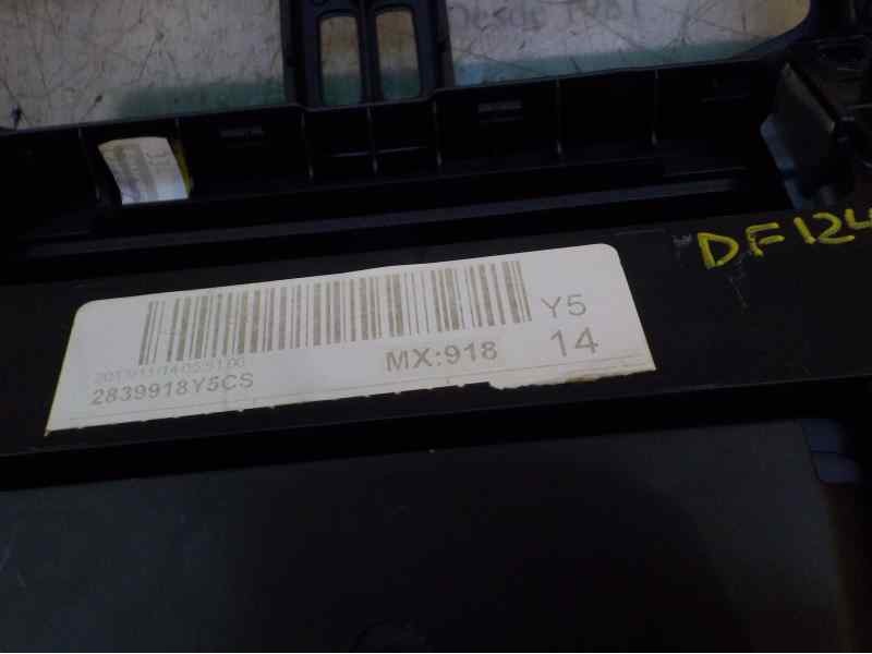 Recambio de mando climatizador para volvo v40 1.6 diesel cat referencia OEM IAM 31288104 2839918Y5CS 2839918Y5CS