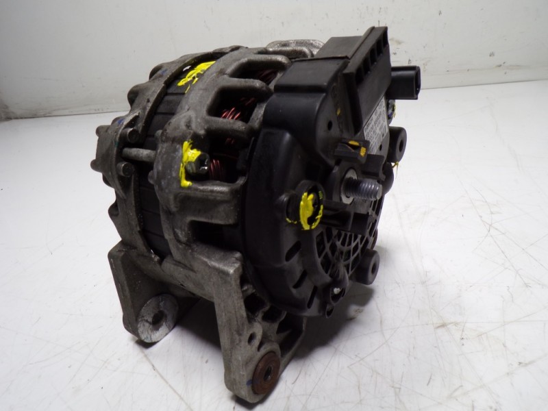 Recambio de alternador para renault clio iv 0.9 tce referencia OEM IAM 231002854R 231008593R 