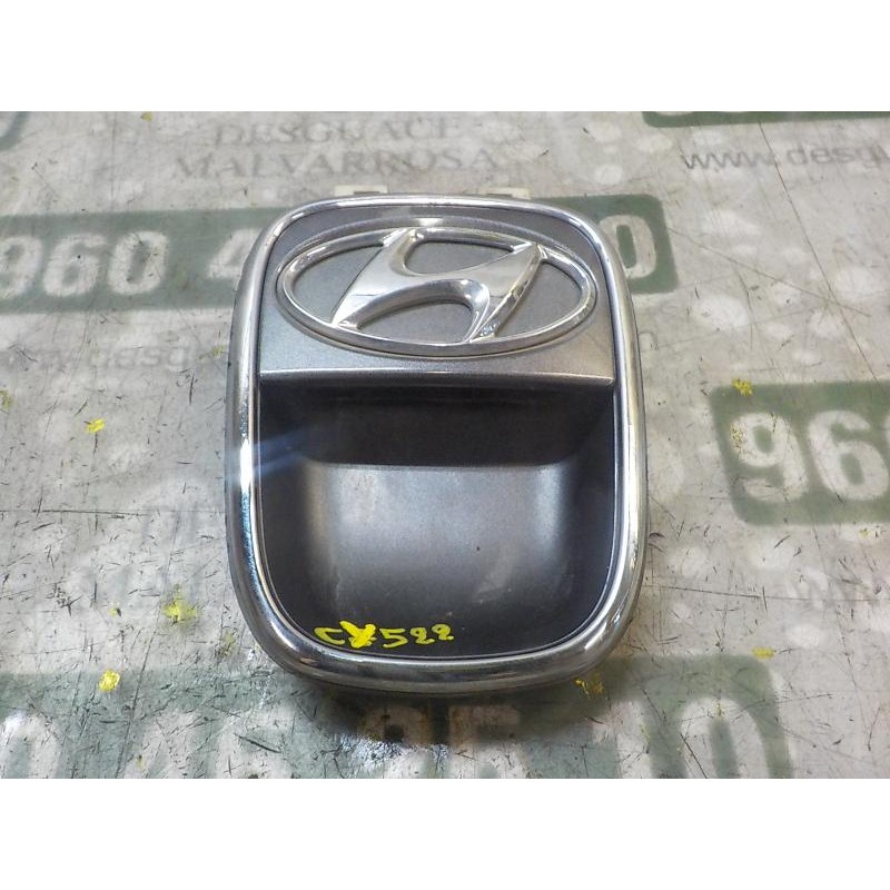 Recambio de maneta porton para hyundai i10 1.1 12v cat referencia OEM IAM 817200X020  