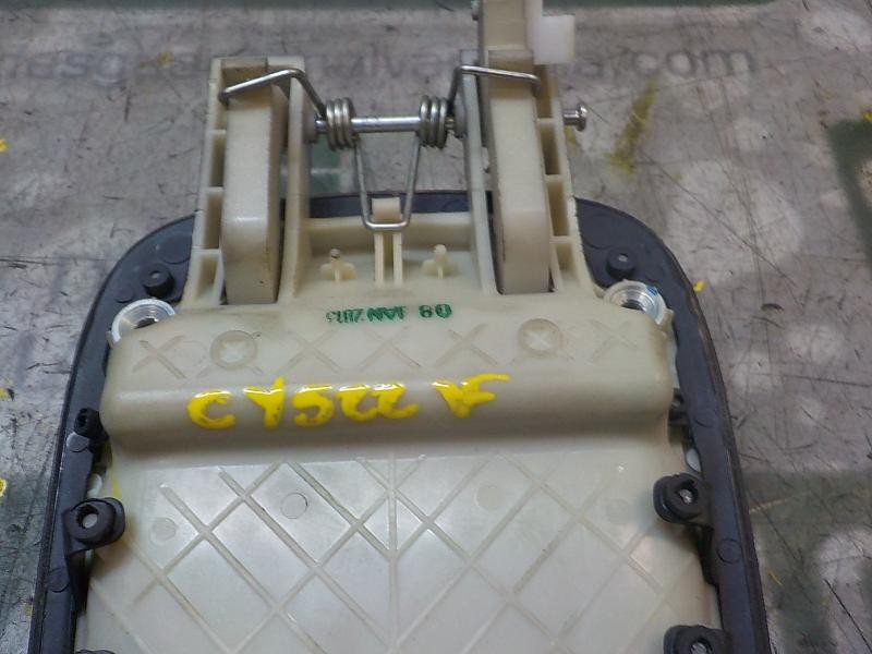 Recambio de maneta porton para hyundai i10 1.1 12v cat referencia OEM IAM 817200X020  