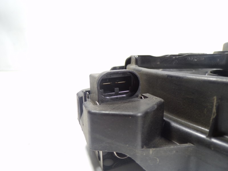 Recambio de electroventilador para renault megane iii berlina 5 p 1.2 16v referencia OEM IAM   