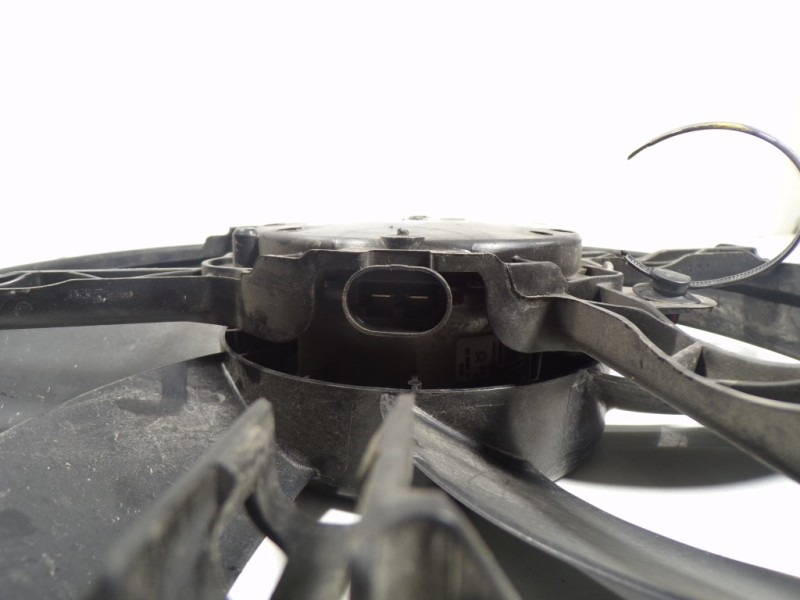 Recambio de electroventilador para renault megane iii berlina 5 p 1.2 16v referencia OEM IAM   