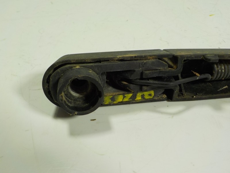 Recambio de brazo limpia trasero para renault captur 1.5 dci diesel fap energy referencia OEM IAM 287815304R  