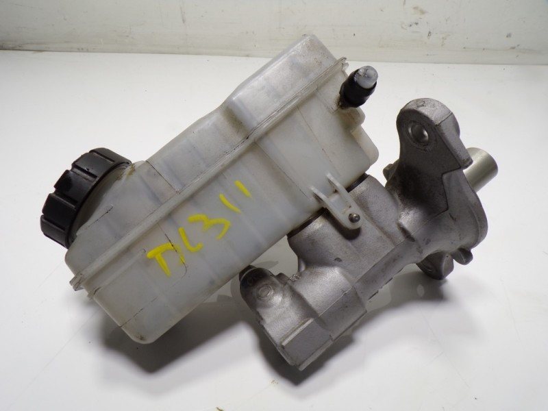 Recambio de bomba freno para renault clio iv 0.9 tce referencia OEM IAM  22304B 