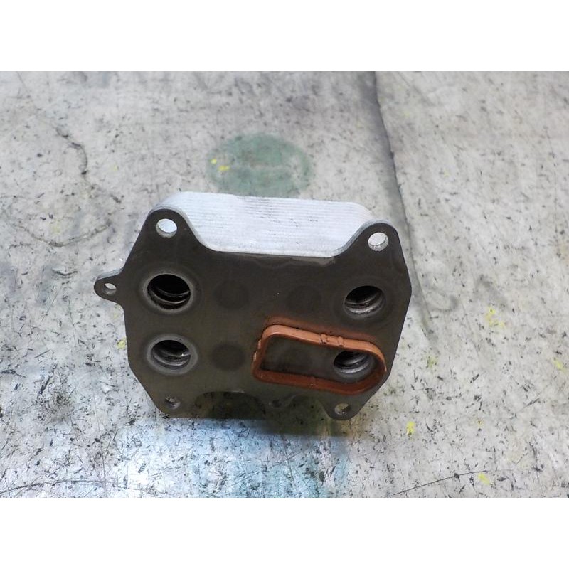 Recambio de enfriador aceite motor para seat ibiza sc (6p5) 1.4 tdi referencia OEM IAM 04B115389B  