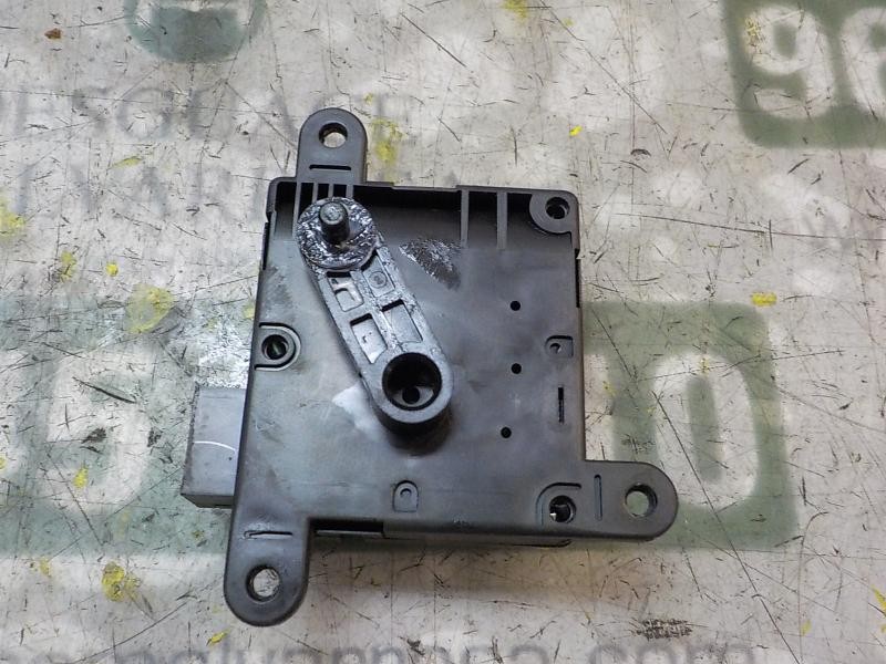 Recambio de motor electrico para hyundai i10 1.1 12v cat referencia OEM IAM 971250X000  