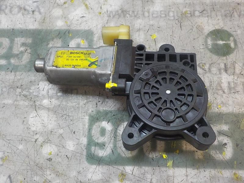 Recambio de motor elevalunas delantero derecho para hyundai i10 1.1 12v cat referencia OEM IAM 988200X100  
