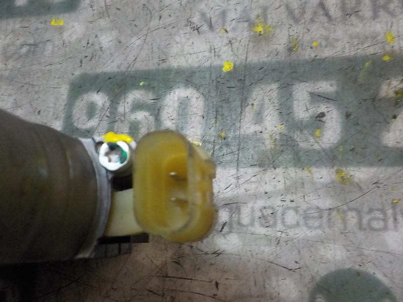 Recambio de motor elevalunas delantero derecho para hyundai i10 1.1 12v cat referencia OEM IAM 988200X100  