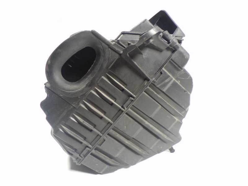 Recambio de filtro aire para renault megane iii berlina 5 p 1.2 16v referencia OEM IAM   