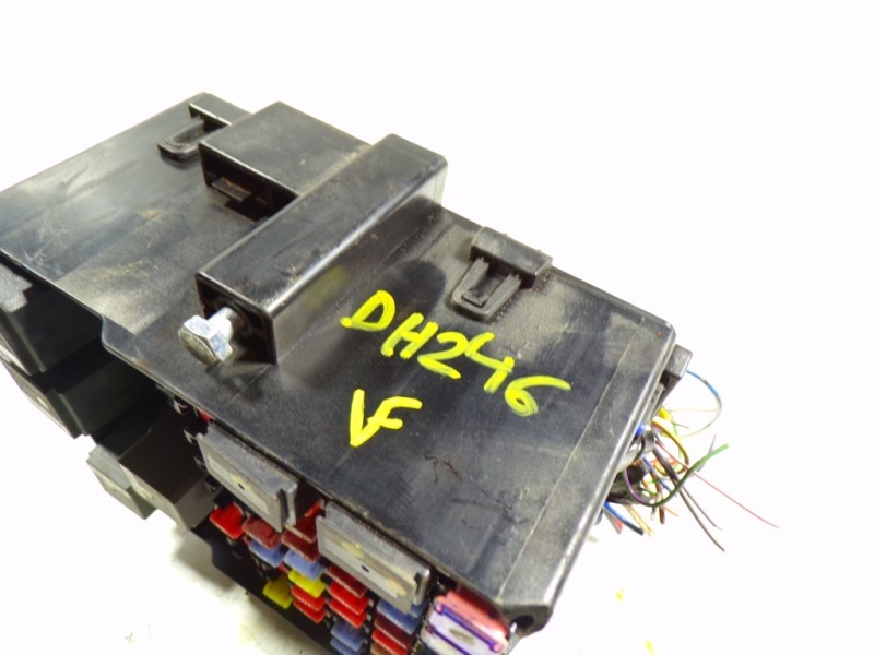 Recambio de caja reles / fusibles para ford transit courier 1.5 tdci cat referencia OEM IAM  FT7614A005PCC 