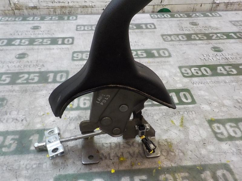 Recambio de palanca freno de mano para hyundai i10 1.1 12v cat referencia OEM IAM 597100X000GA  
