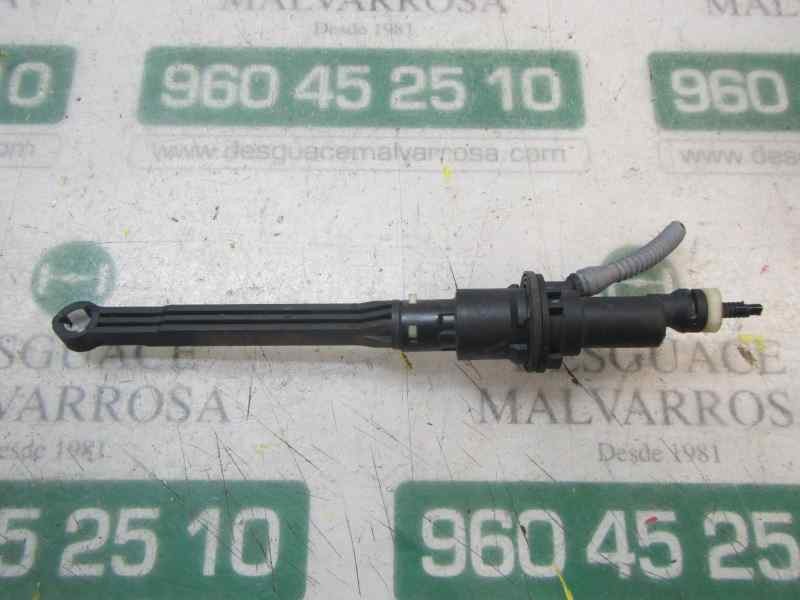 Recambio de bomba embrague para peugeot 208 1.4 hdi fap referencia OEM IAM 2182H3  