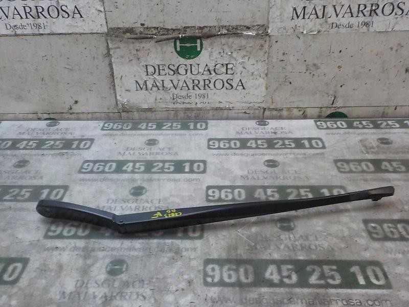 Recambio de brazo limpia delantero derecho para bmw serie 5 touring (f11) 520d referencia OEM IAM 61617203156  