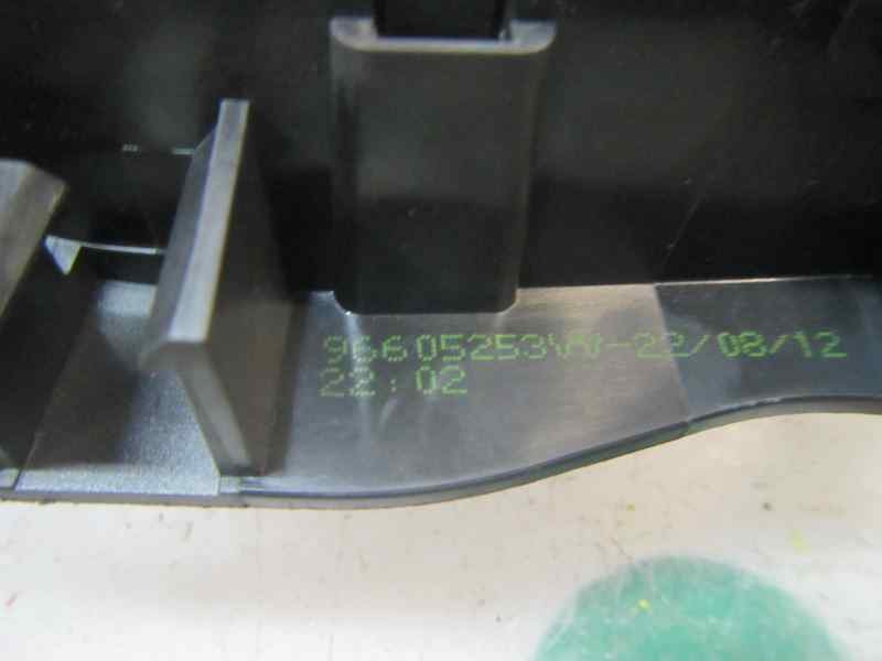 Recambio de maneta interior delantera derecha para peugeot 208 1.4 hdi fap referencia OEM IAM 9144G4  