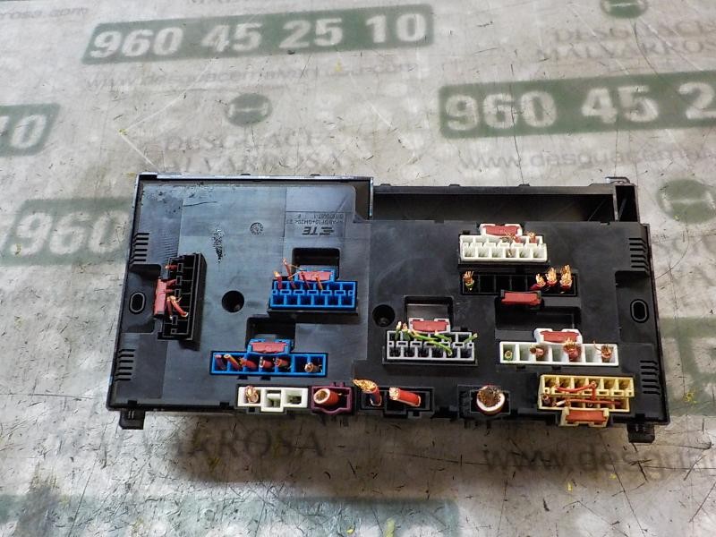 Recambio de caja reles / fusibles para bmw serie 5 touring (f11) 520d referencia OEM IAM 61149252815 9252815 317033442