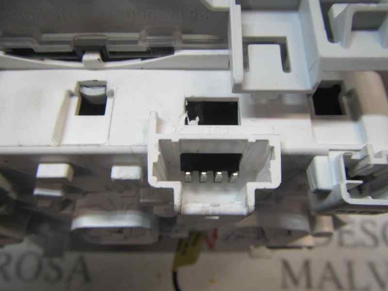 Recambio de piloto interior para peugeot 208 1.4 hdi fap referencia OEM IAM 96754056PR  