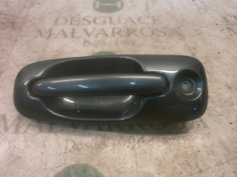 Recambio de maneta exterior delantera izquierda para chrysler voyager (rg) 2.5 crd lx referencia OEM IAM   