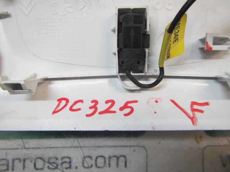 Recambio de piloto interior para peugeot 208 1.4 hdi fap referencia OEM IAM 96754056PR  