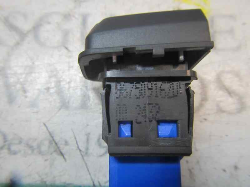 Recambio de warning para peugeot 208 1.4 hdi fap referencia OEM IAM 96750916ZD 96750916ZP 