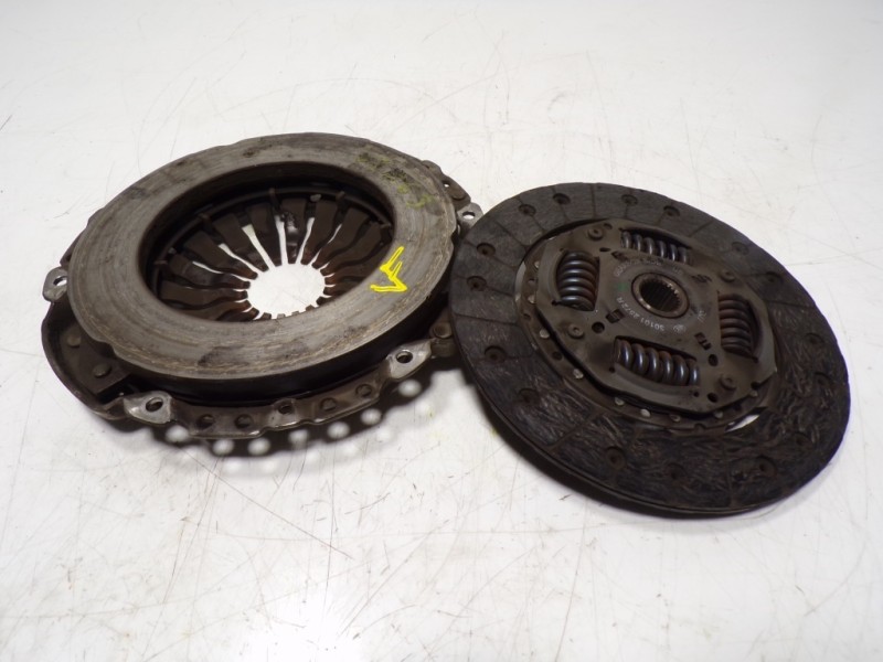 Recambio de kit embrague para renault captur 1.5 dci diesel fap energy referencia OEM IAM 302050831R 301012572R 