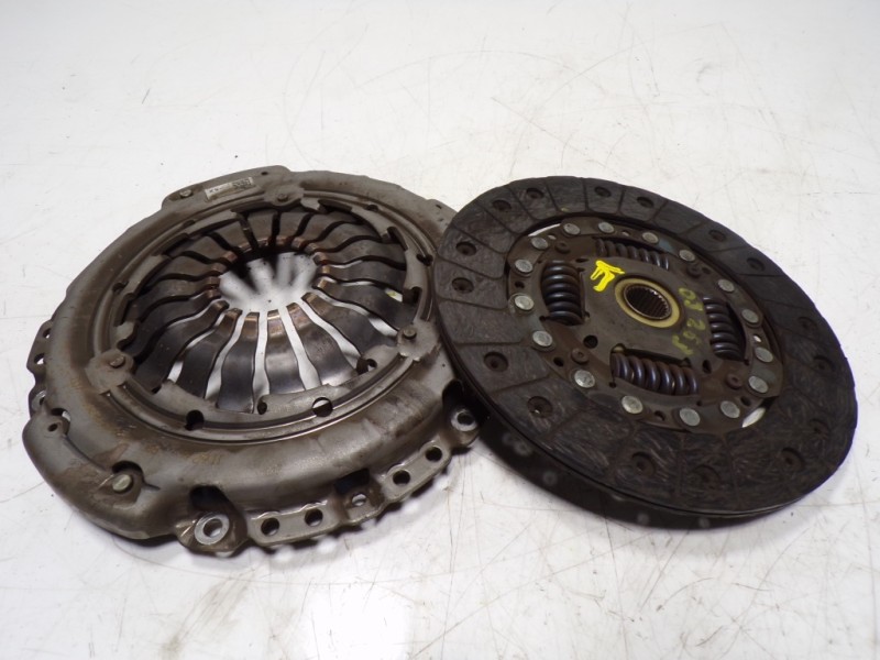 Recambio de kit embrague para renault captur 1.5 dci diesel fap energy referencia OEM IAM 302050831R 301012572R 