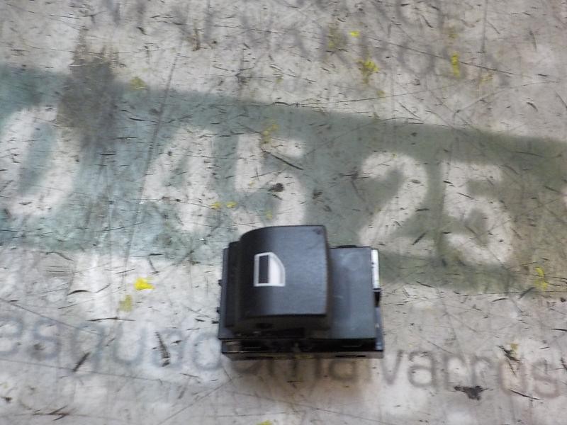 Recambio de mando elevalunas trasero derecho para bmw serie 5 touring (f11) 520d referencia OEM IAM 61319241949  