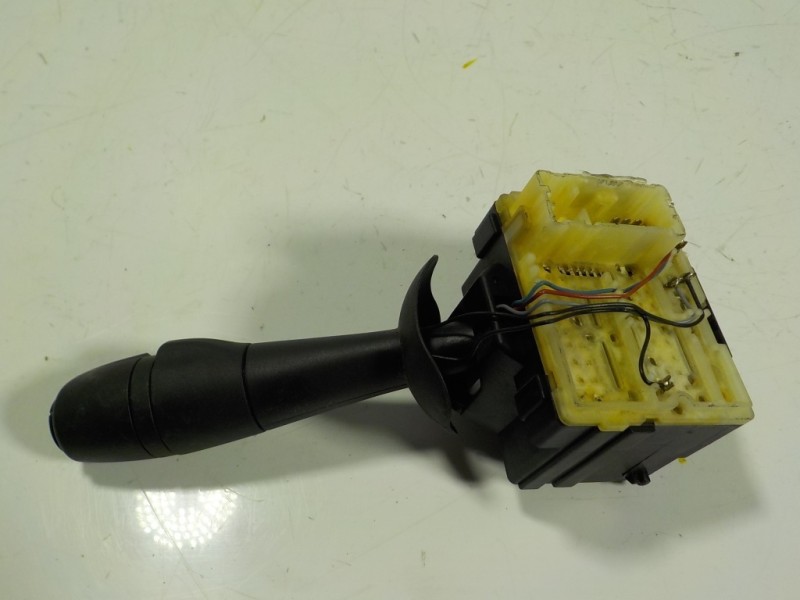 Recambio de mando limpia para renault captur 1.5 dci diesel fap energy referencia OEM IAM 8201168016 255675887R 