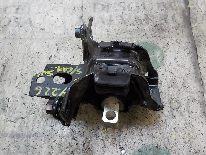 Recambio de soporte cambio para seat ibiza sc (6p5) 1.4 tdi referencia OEM IAM 6Q0199555AT  