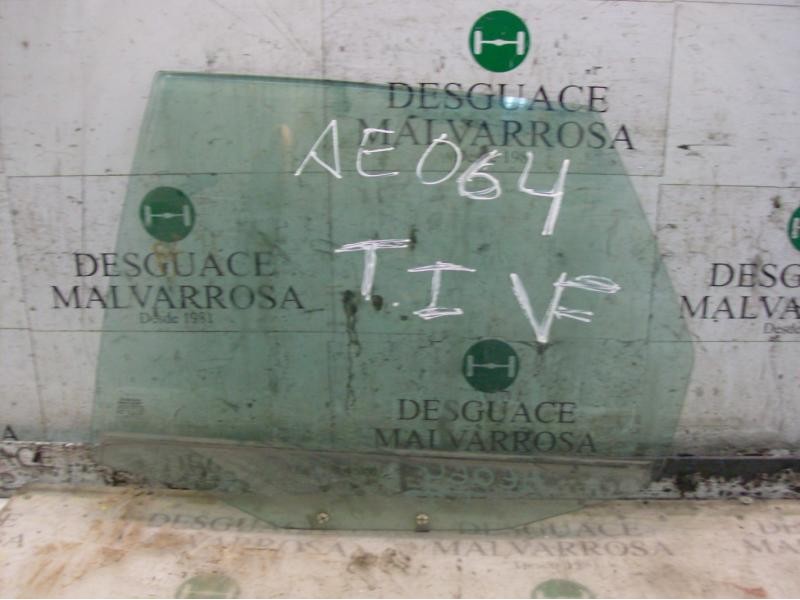 Recambio de cristal puerta trasero izquierdo para volvo v40 familiar 1.9 d referencia OEM IAM   