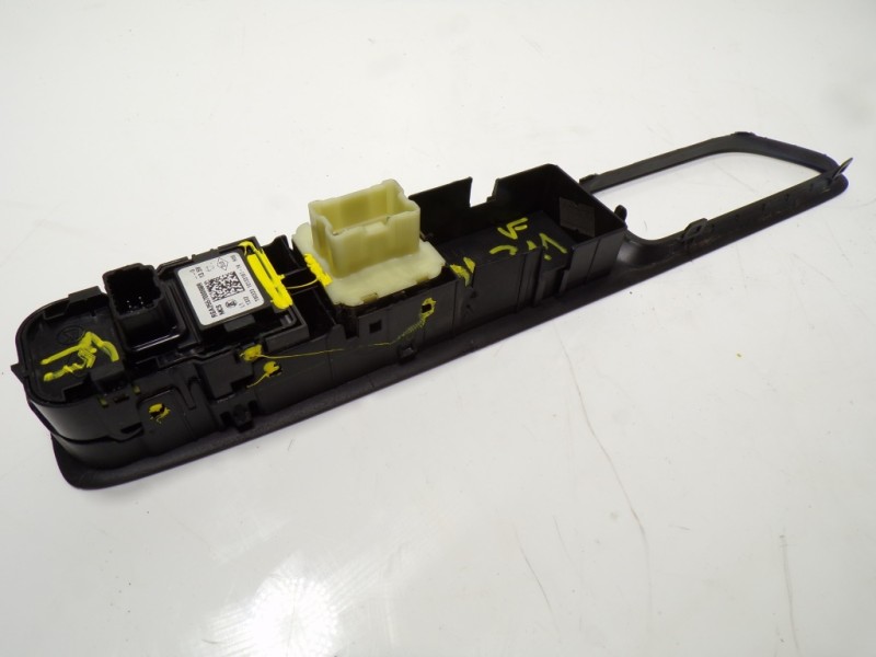 Recambio de mando elevalunas delantero izquierdo para renault clio iv 0.9 tce referencia OEM IAM 255700068R RSA255700068R 