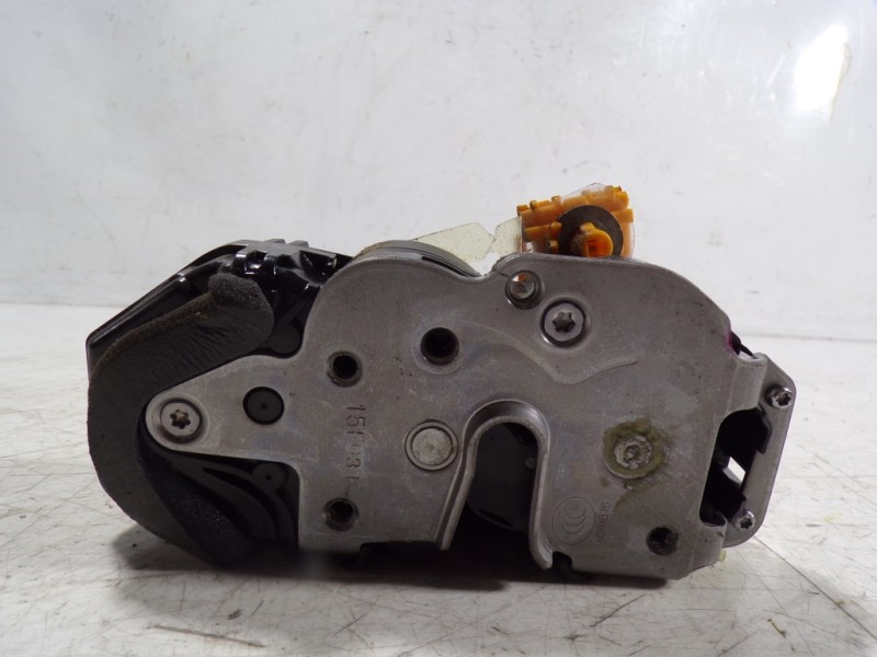 Recambio de cerradura puerta delantera derecha para opel mokka 1.6 cdti dpf referencia OEM IAM 13579523 13579523 