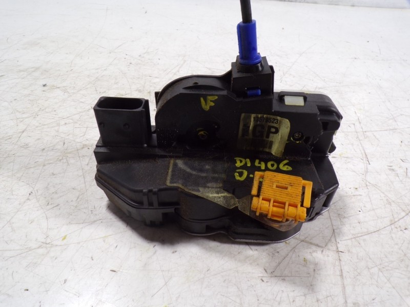 Recambio de cerradura puerta delantera derecha para opel mokka 1.6 cdti dpf referencia OEM IAM 13579523 13579523 