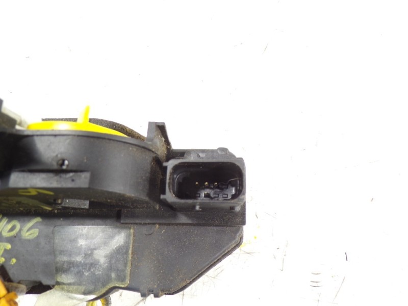 Recambio de cerradura puerta delantera derecha para opel mokka 1.6 cdti dpf referencia OEM IAM 13579523 13579523 