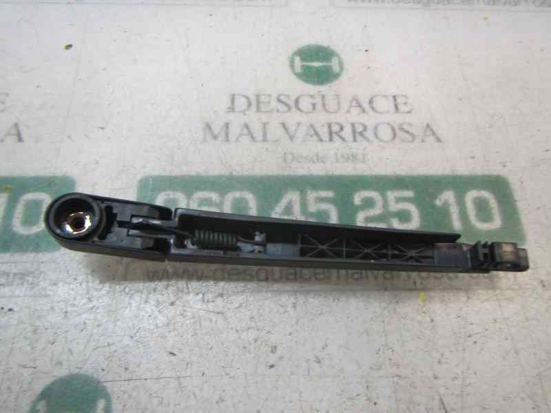 Recambio de brazo limpia trasero para kia rio drive referencia OEM IAM 988152P000  