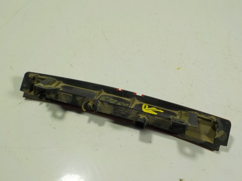 Recambio de piloto trasero central para renault captur 1.5 dci diesel fap energy referencia OEM IAM 265902759R  